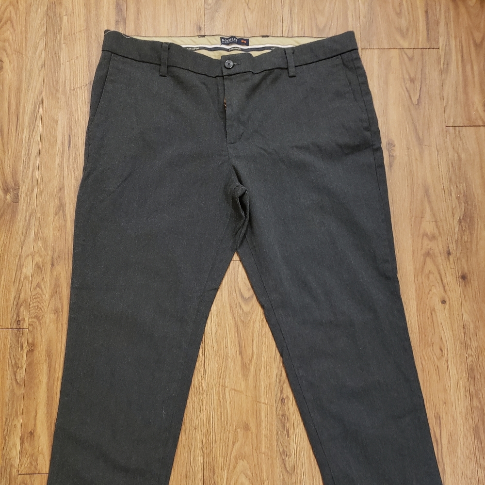 Dockers Men Slim Fit Khaki Pants